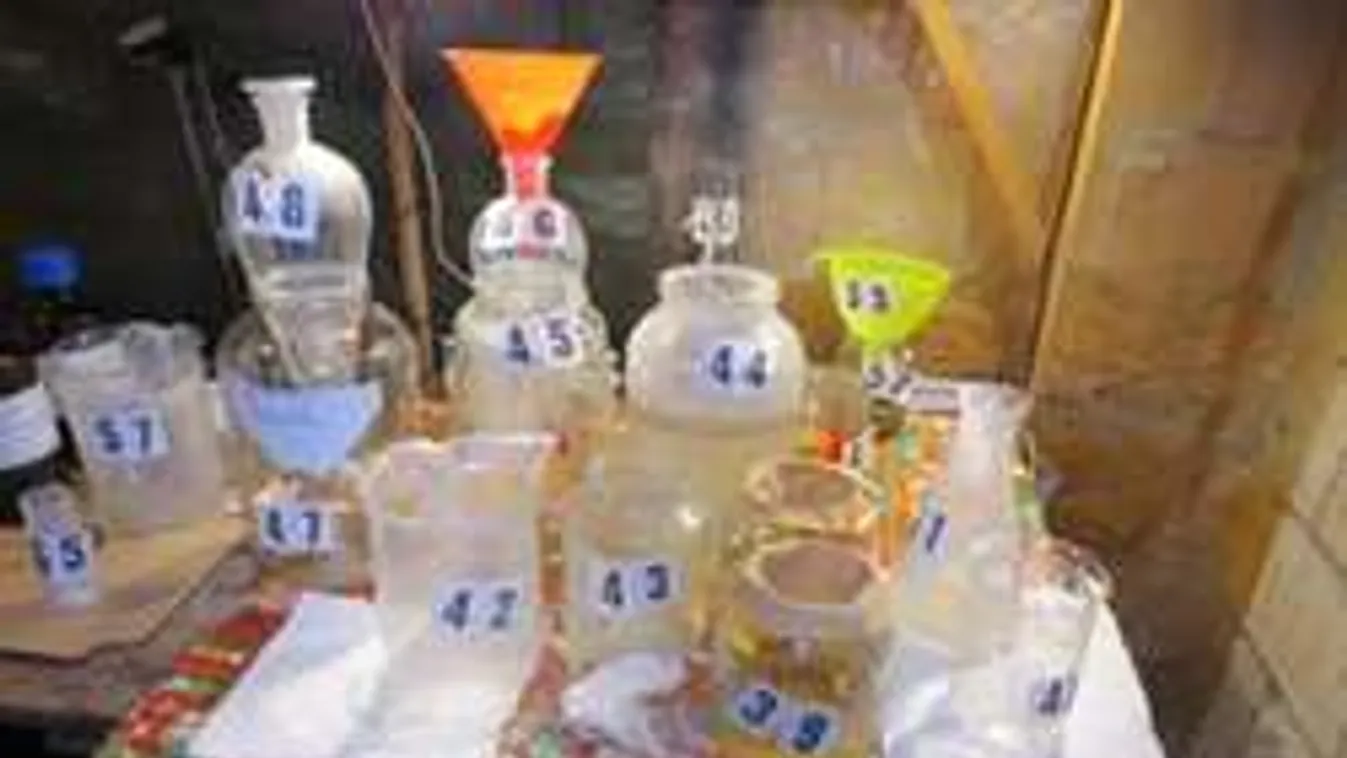 Ijesztően néz ki a mórahalmi titkos droglabor! - Fotók