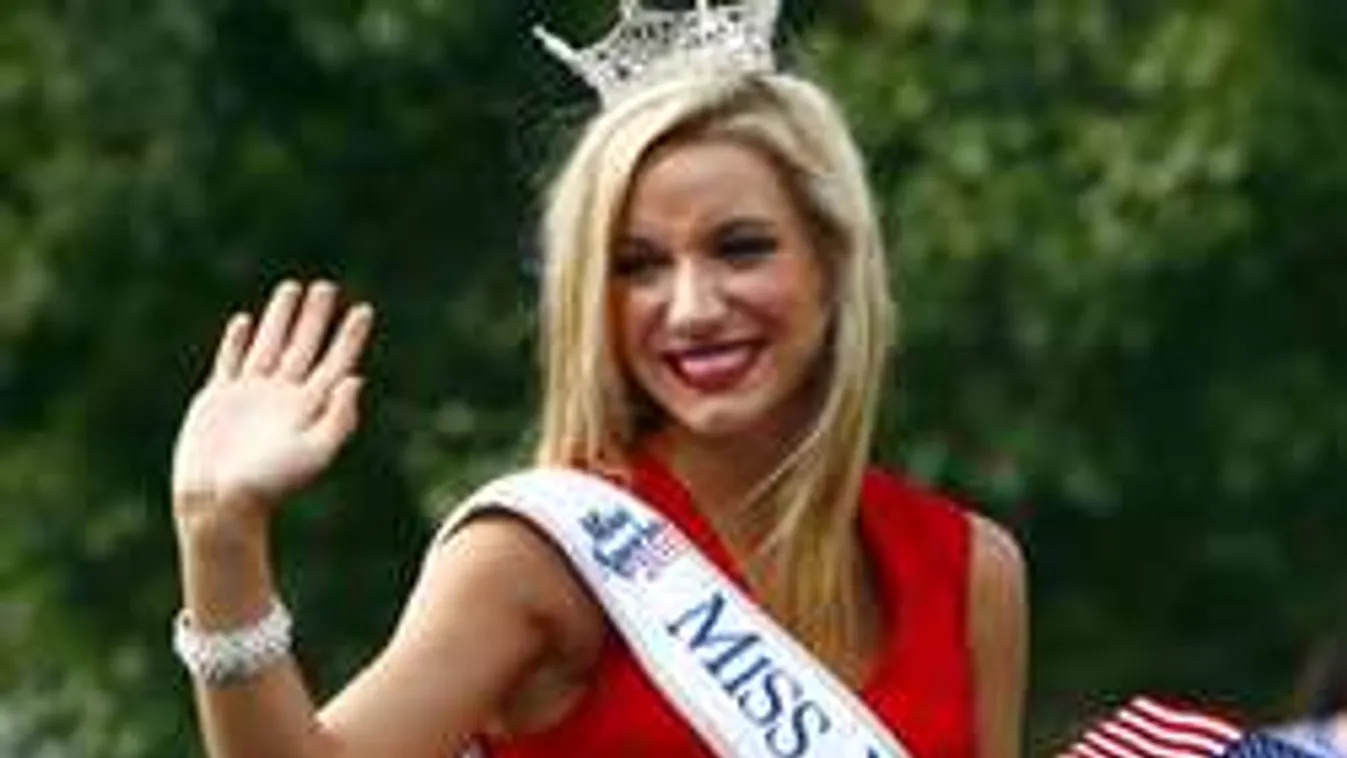 Meghalt a súlyos autóbalesetet szenvedő szépségkirálynő