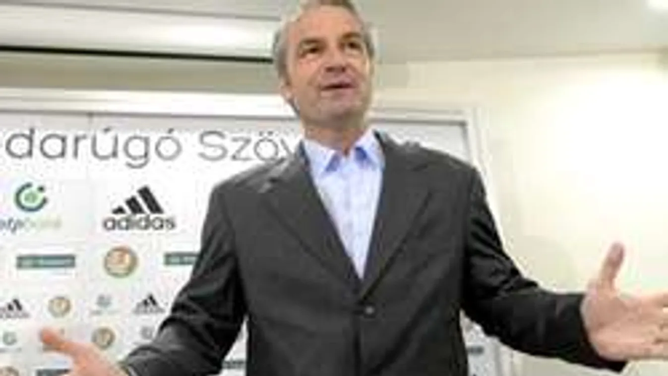 Világra szóló blama: ki tartóztatta föl szövetségi kapitányunkat?