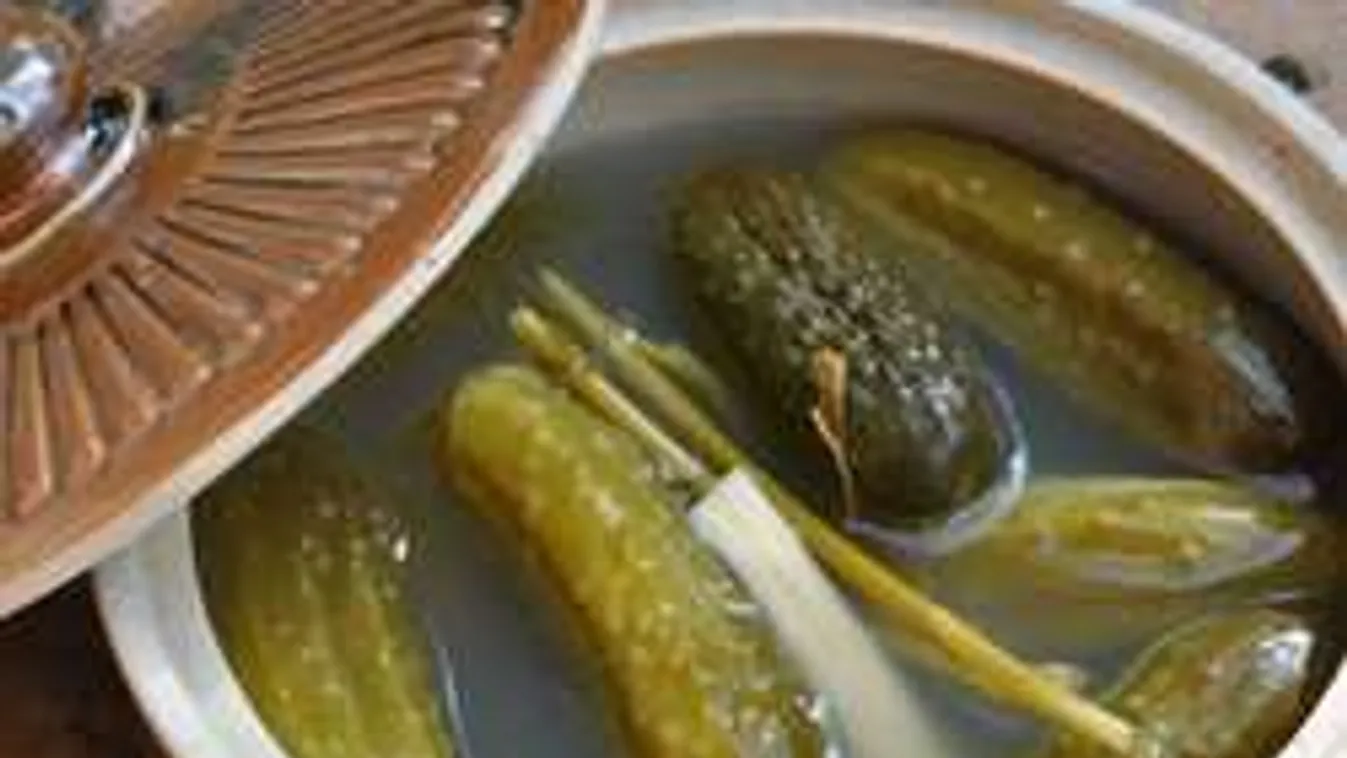 Előzz meg mindenkit! Készítsd el a szezon első kovászos uborkáját!