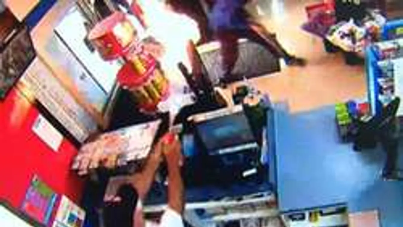 Rögtönzött lángszóróval védte magát a hős bolti eladó - videó