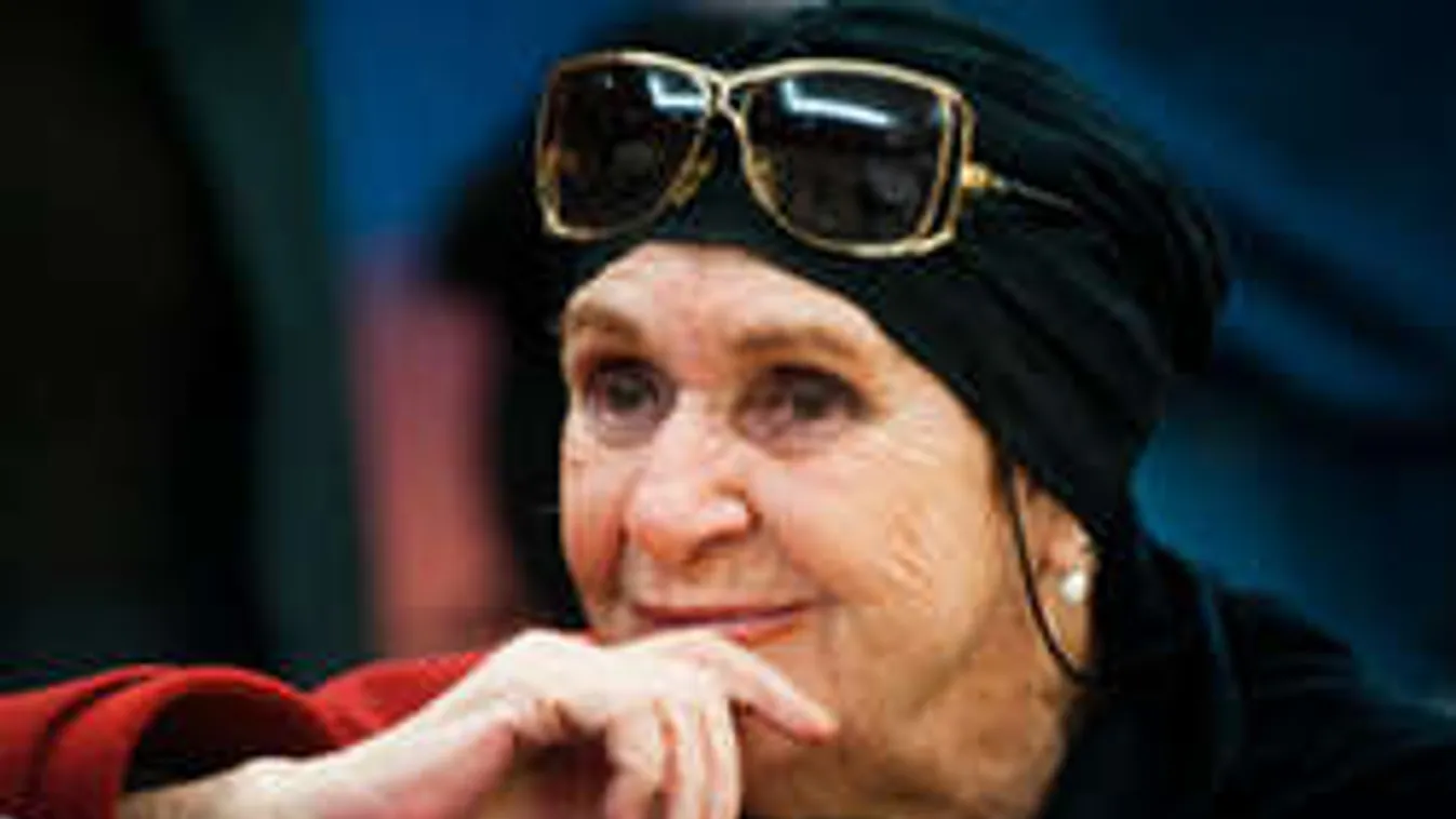 Súlyos betegségből lábadozik a legendás magyar színésznő!