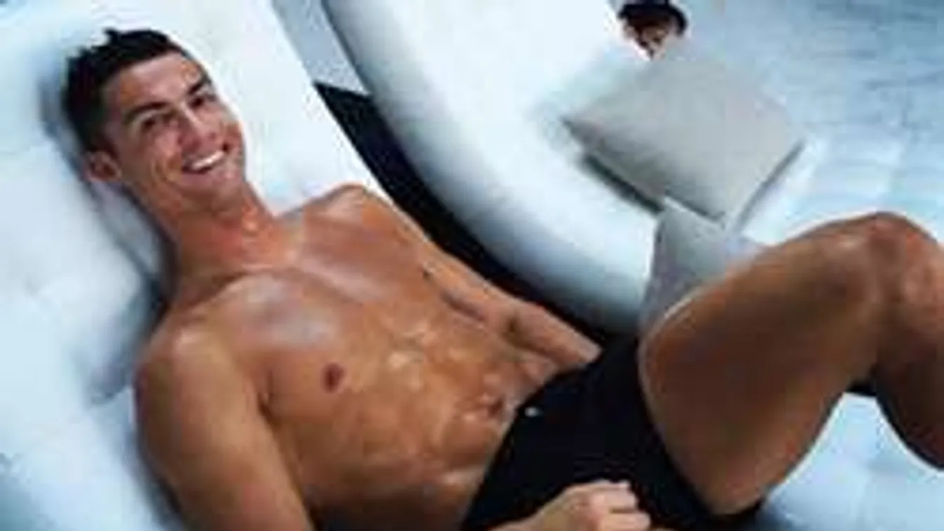 Justin Bieber nyomában jár Cristiano Ronaldo