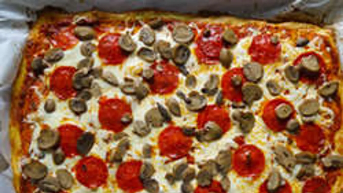Megőrül az internet az isteni, fogyókúrás pizzáért! Nincs benne liszt!