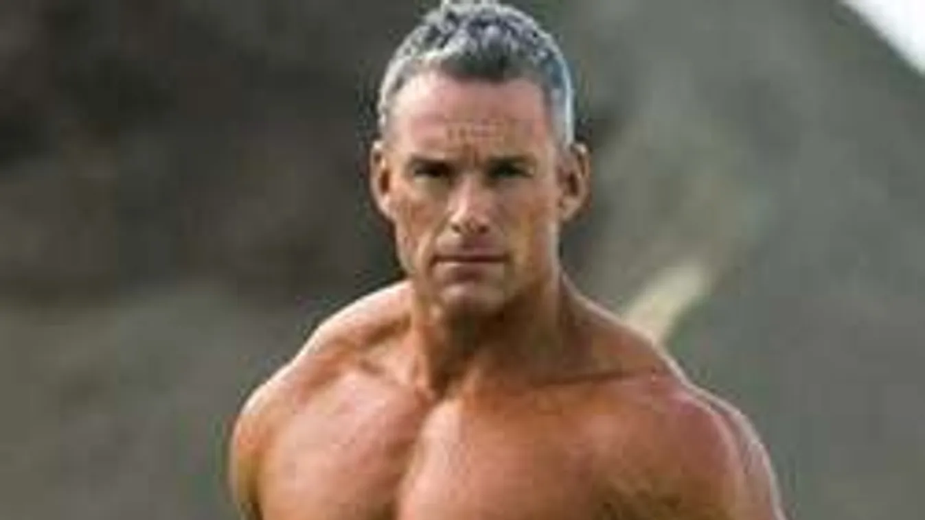 Minden ujjukra tíz nő akad: veszettül szexi nyugdíjasok árasztották el a netet