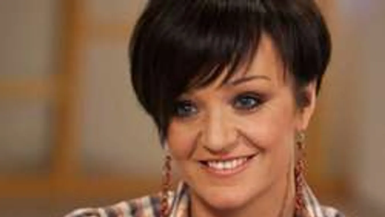 Szandi riválist kapott, keresztlánya követheti az énekesi pályán