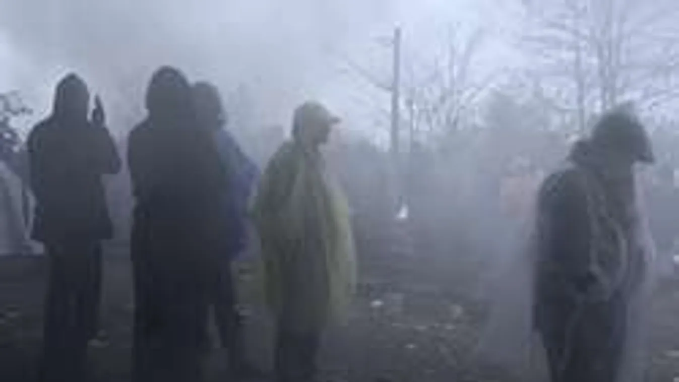 Drámai fejlemények: Több ezer migráns tört ki a görög táborból!