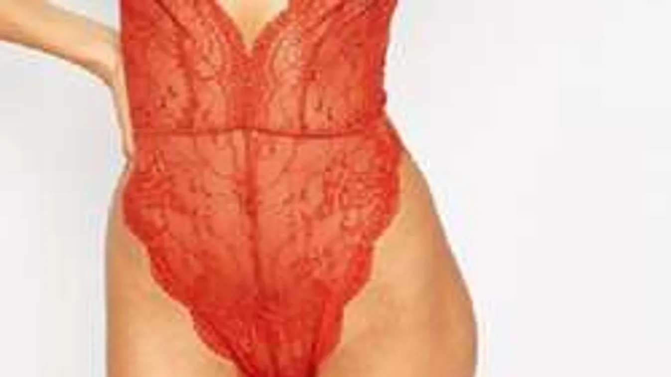 A tavasz új fehérneműje: őrületes hosszú combja lesz a nőknek