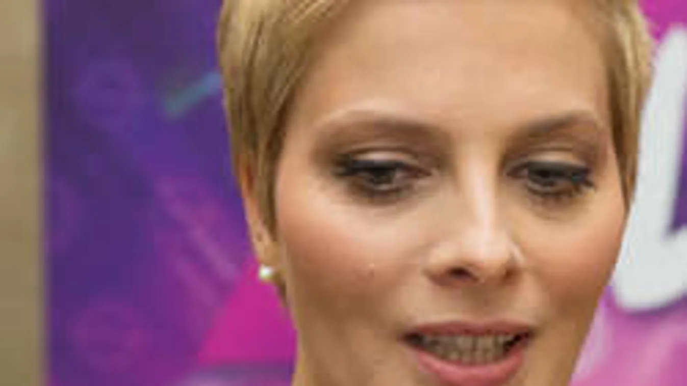 Tatár Csilla rajongóinak lassan semmi sem jó!