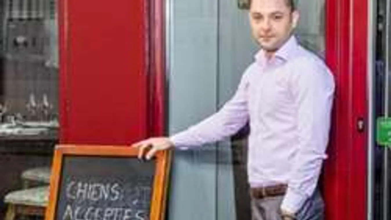 A bankároknak szigorúan tilos a belépés, a kutyák jöhetnek!