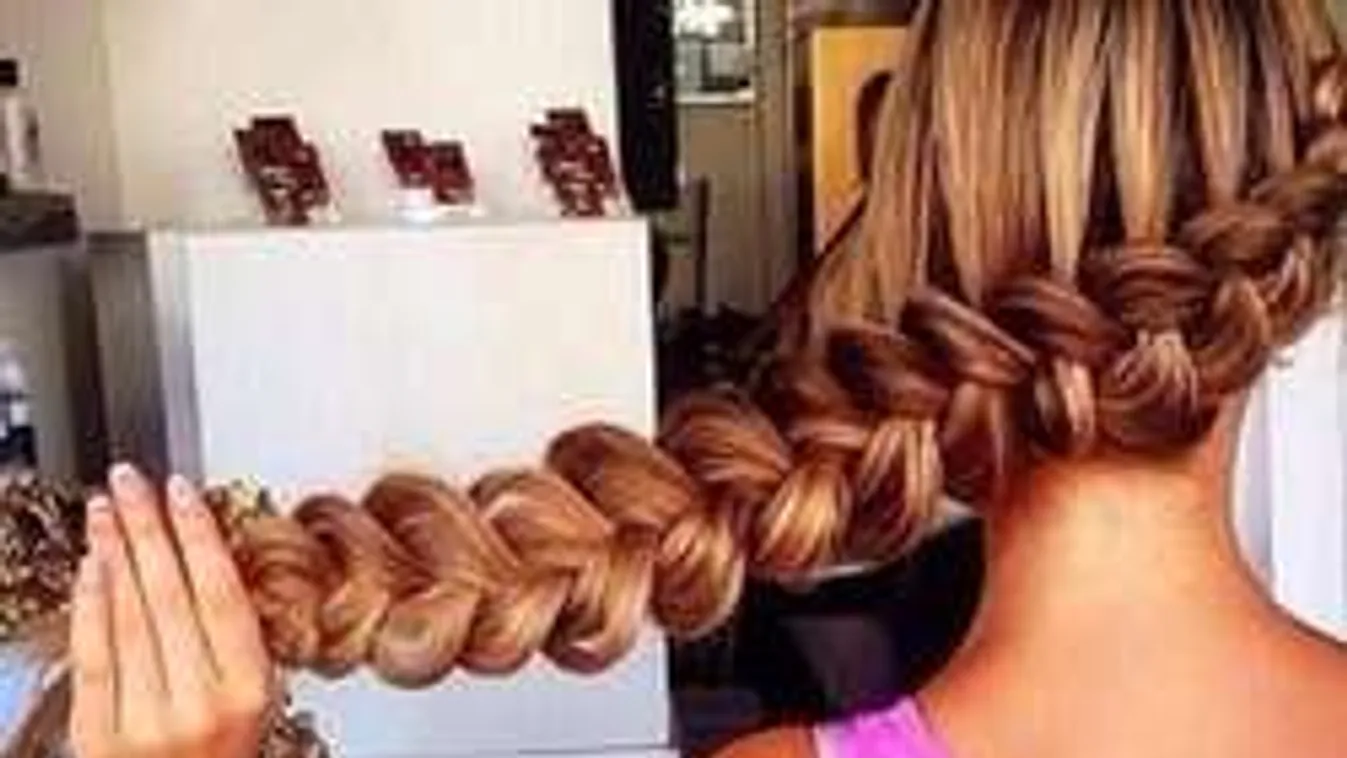 Palacsintahaj az új frizuradivat, így készítheted el - videó