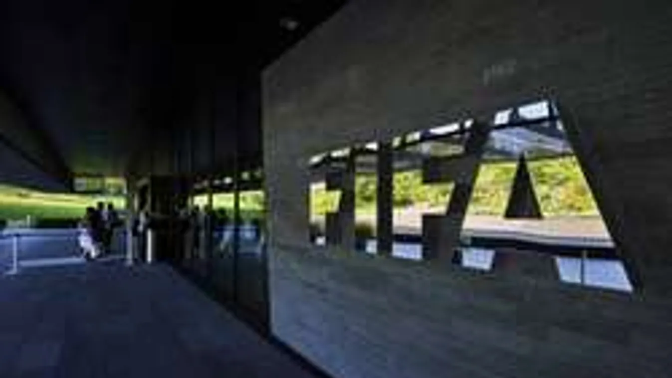 Rettegnek a FIFA-vezérek, ismét lecsaphat az FBI