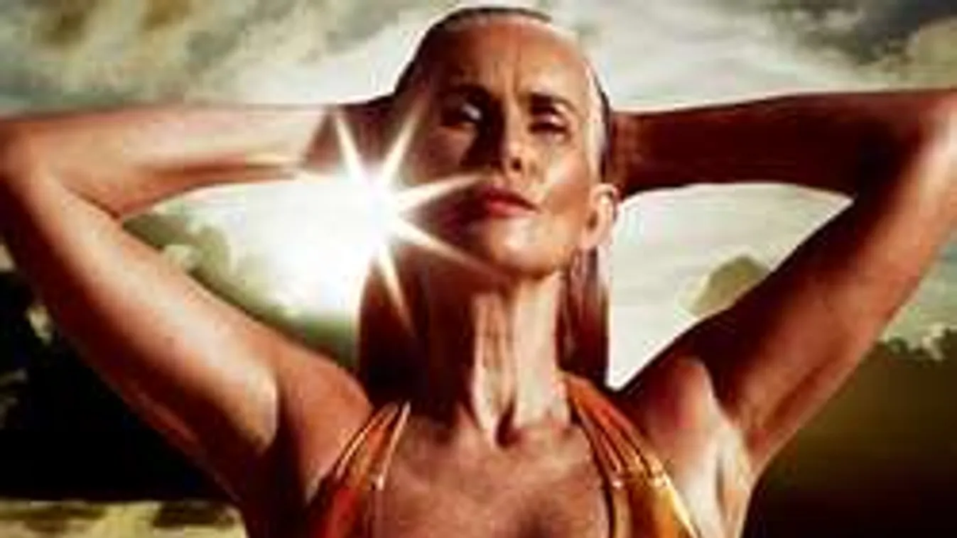 56 éves a világ legidősebb bikinimodellje - Fotók