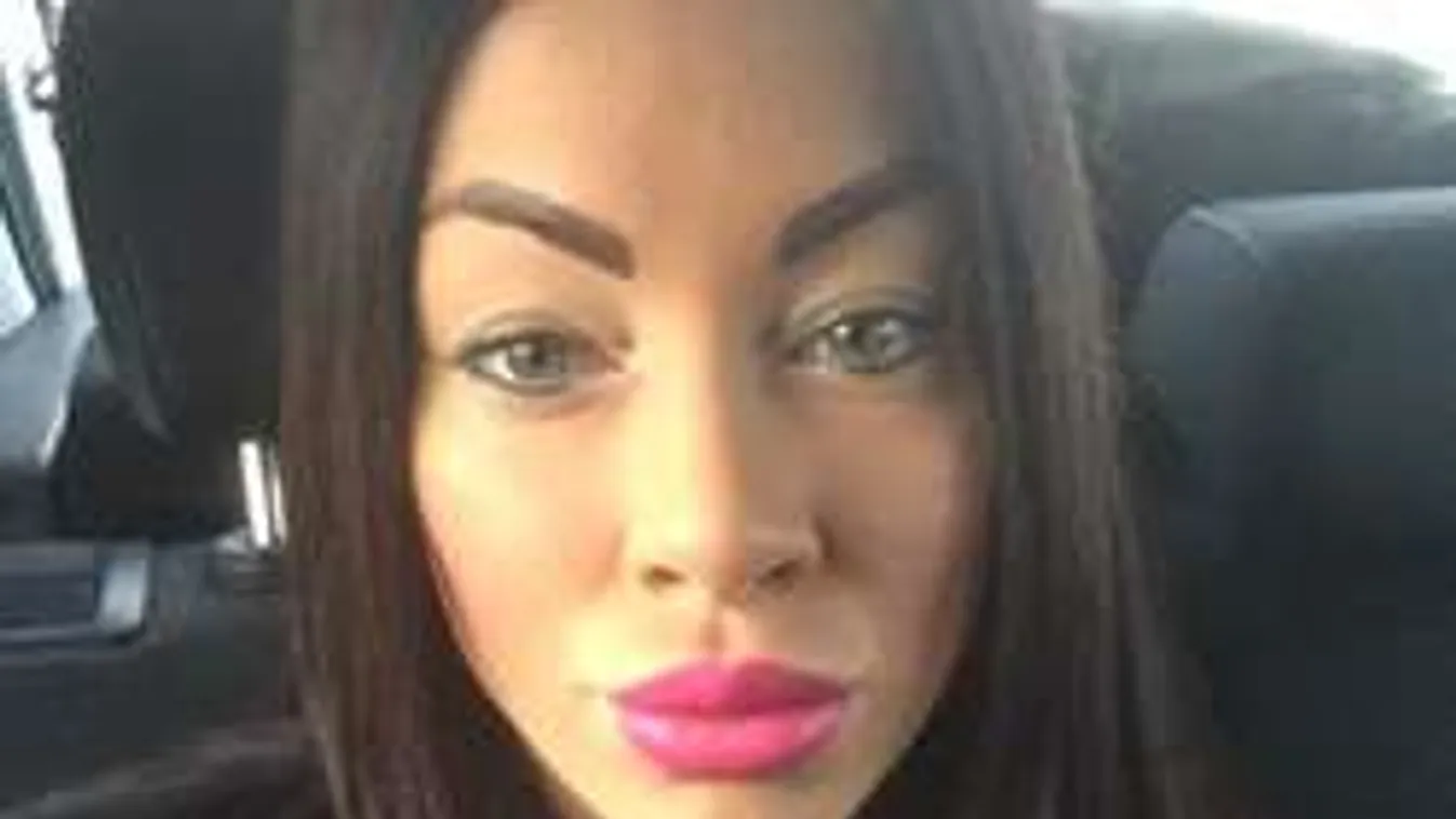 Valentin napi, végtelen combokat villantott Voksán Virág