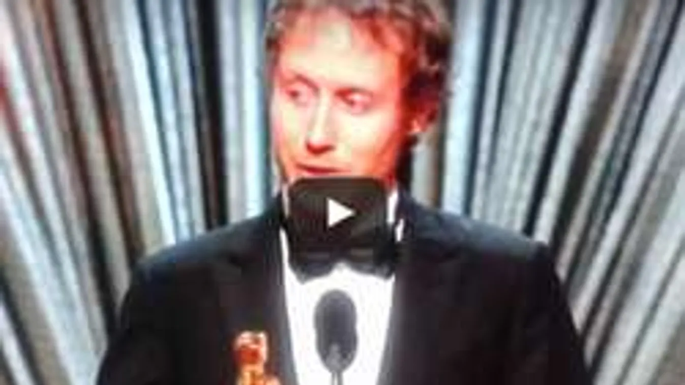 Így vette át Nemes Jeles László az Oscart a Saul fiáért - megható VIDEÓ