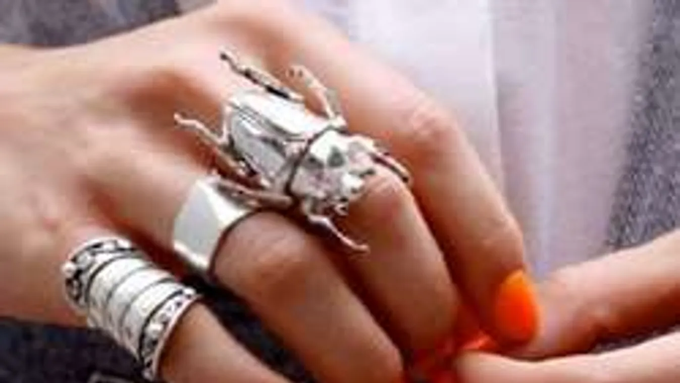 2016 a gyűrűk éve lesz: lenyűgöző ékszerek kerülnek az ujjakra