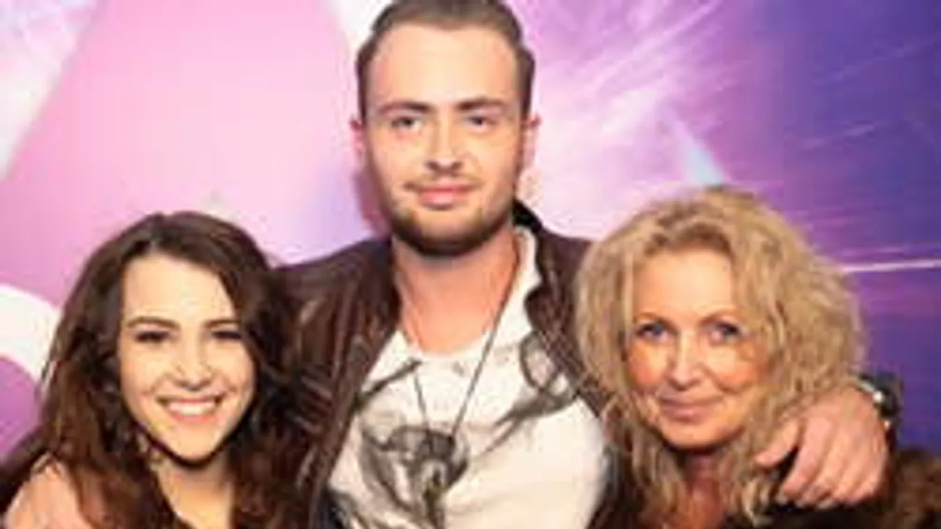 Ilyen dögös anyukát! A Dal énekesének édesanyja igazi bombázó!