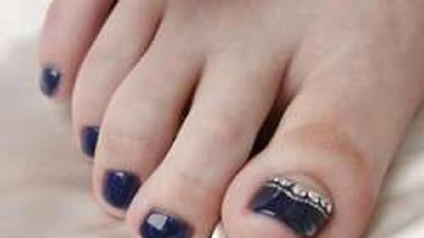 Ne posztolj bármit! Meglepő oldalon bukkantak fel egy lány fotói