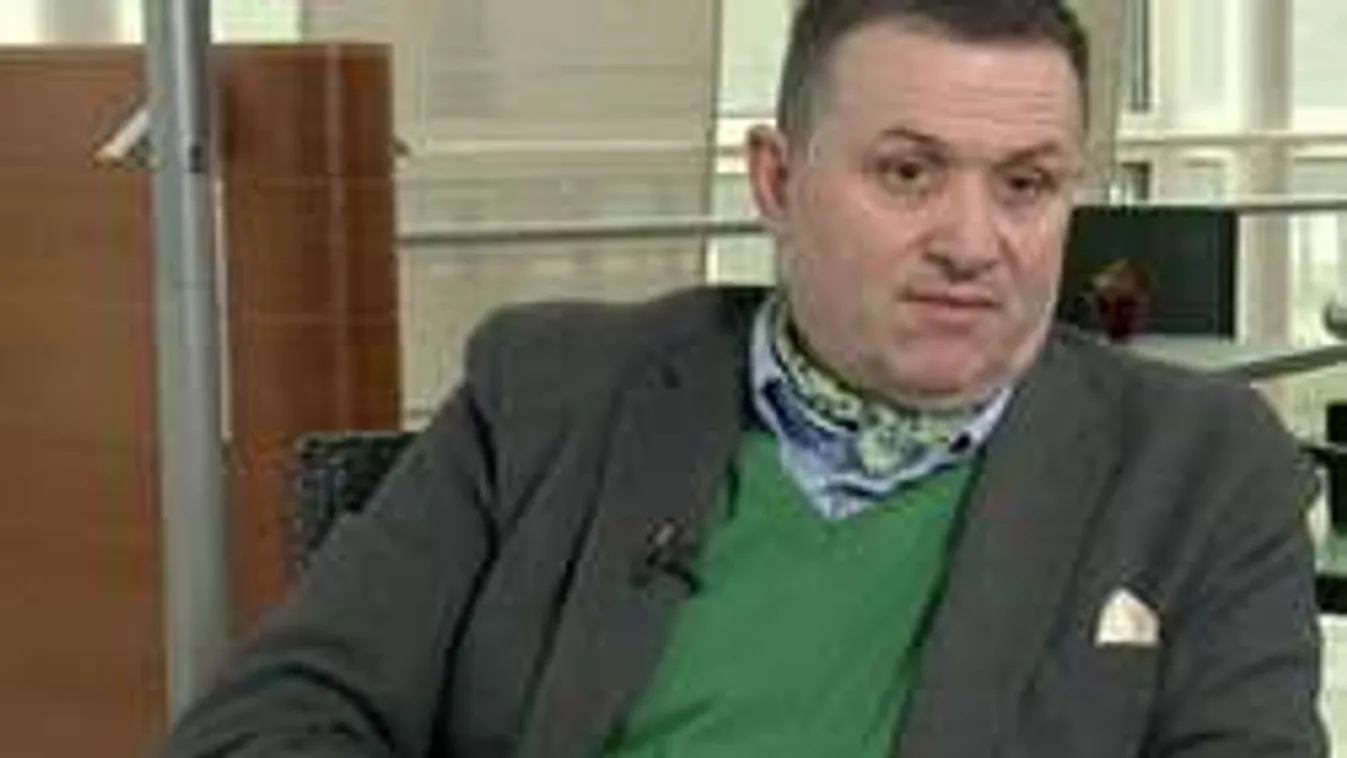 Feladja a luxust Galambos Lajos, szerényebben fog élni