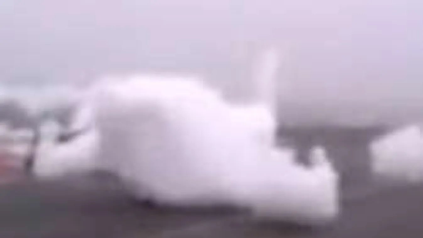 Az ész megáll: Rejtélyes felhők hullottak a földre! - videó