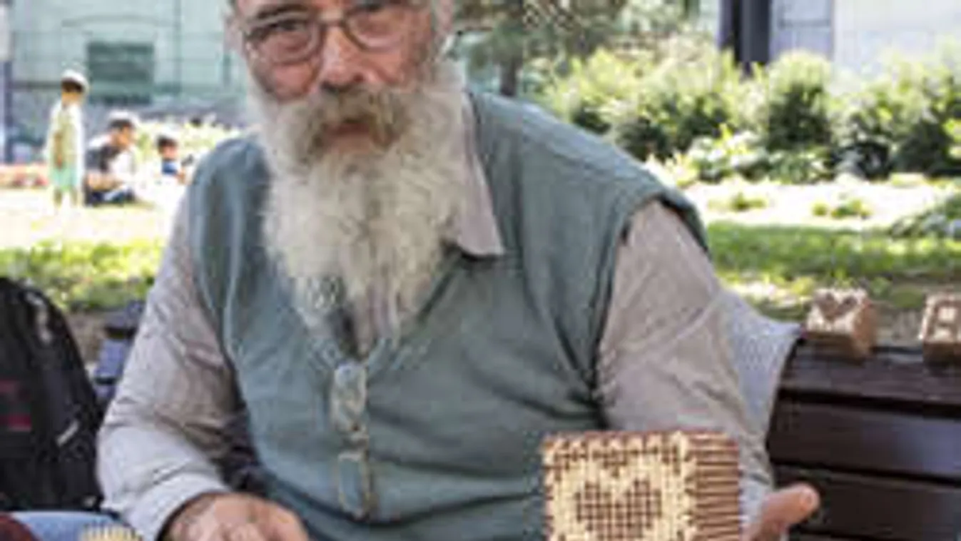 Valentin-nap: A legmeghatóbb magyar szerelmi történet a gyufaárus bácsitól