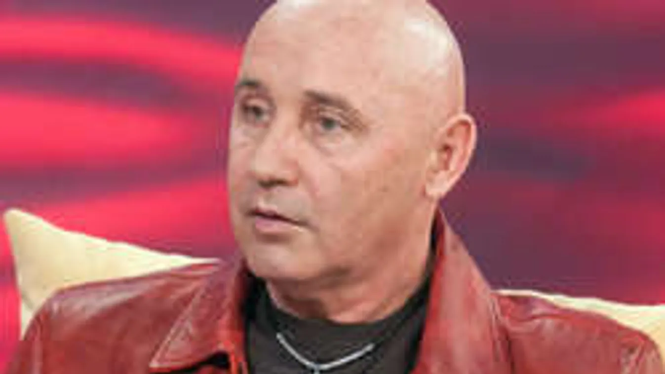 Rátámadtak  Pataky Attilára! Provokáló verset írt