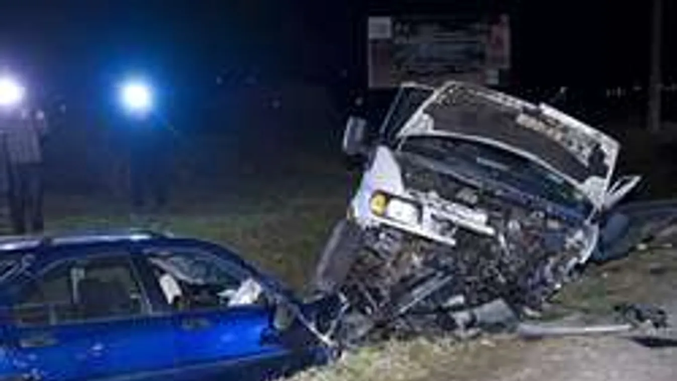 Kirepült az autó ablakán a fóti halálos baleset áldozata - Fotók