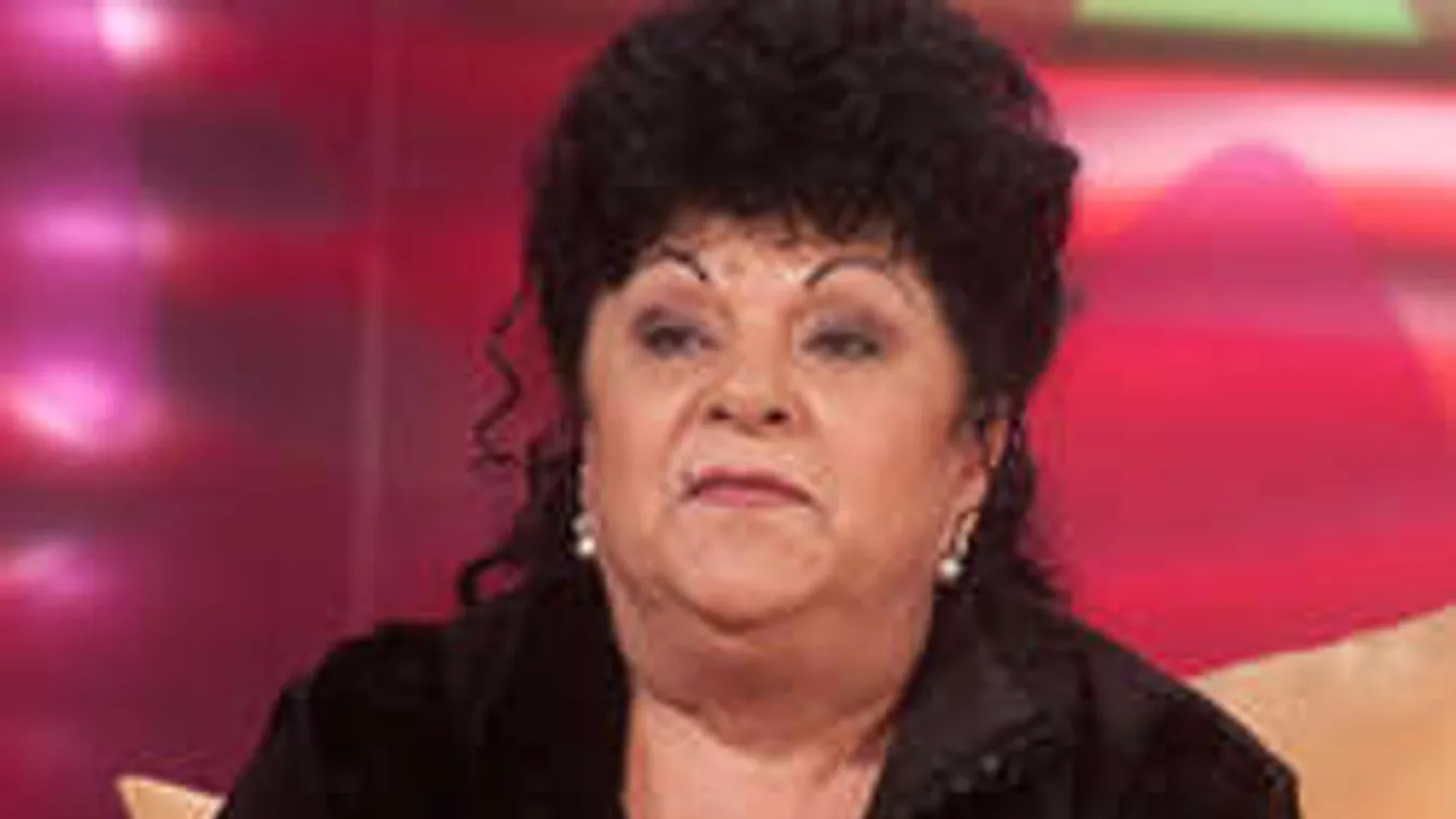 Nem tudja elköltöztetni magától a családot Bangó Margit