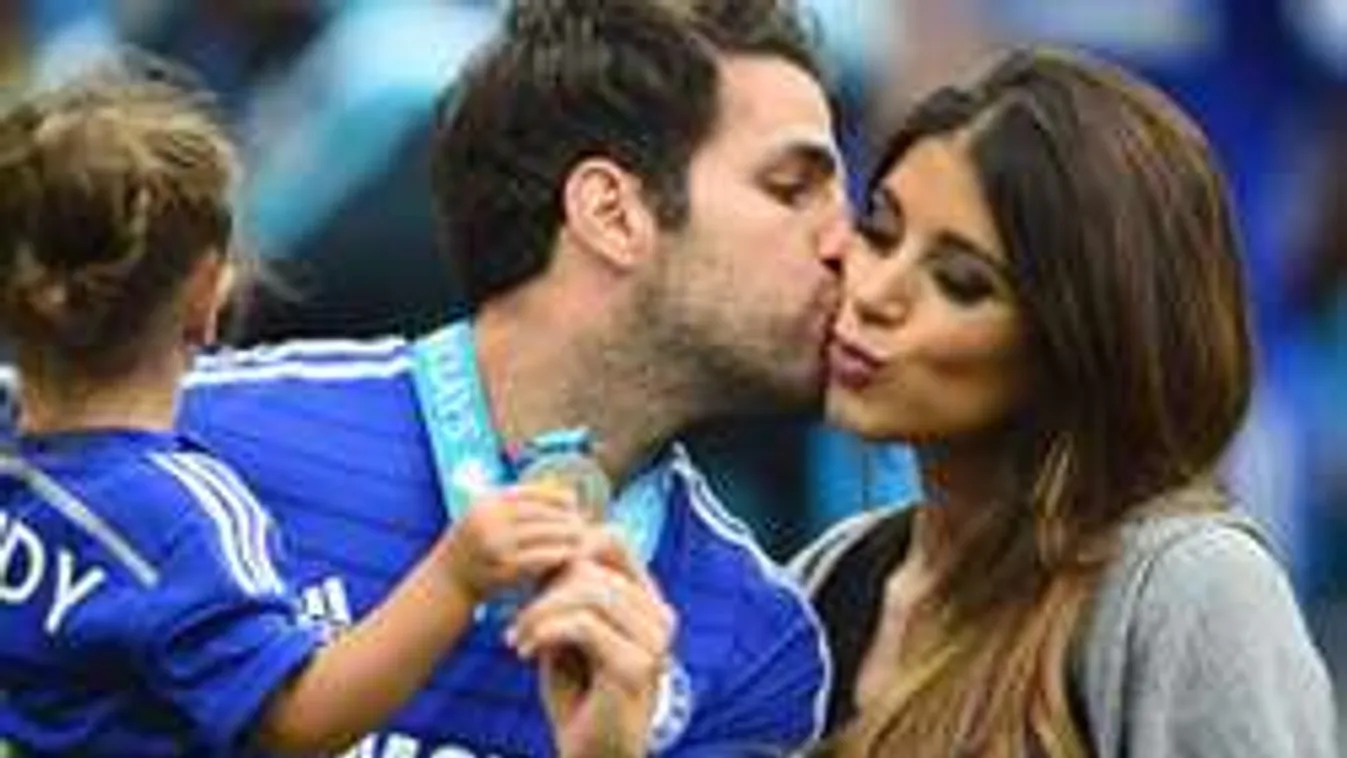 Egzotikus szépség jár a pontos passzokért!