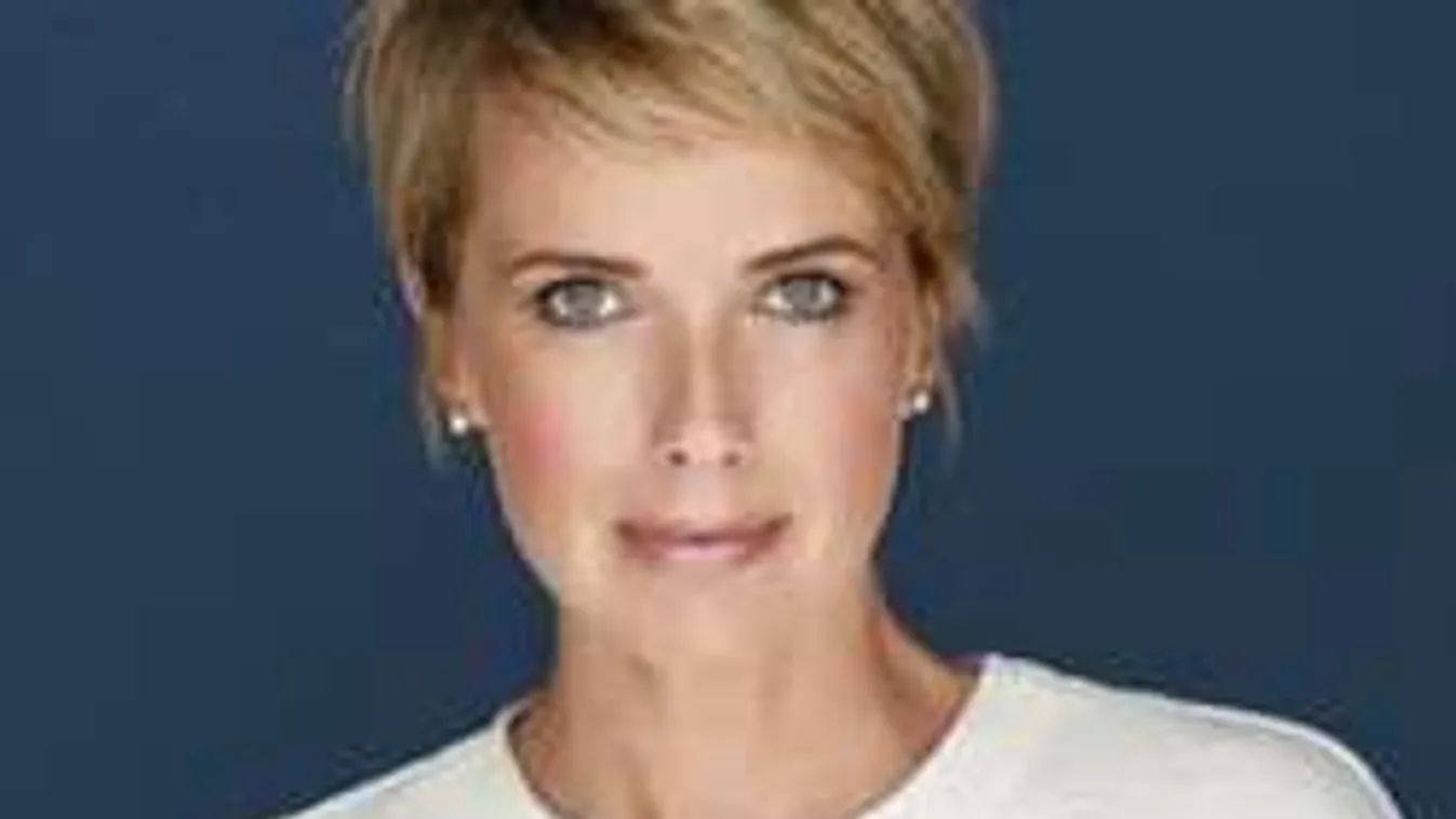 D.Tóth Kriszta egy férfival ment plasztikáztatni!