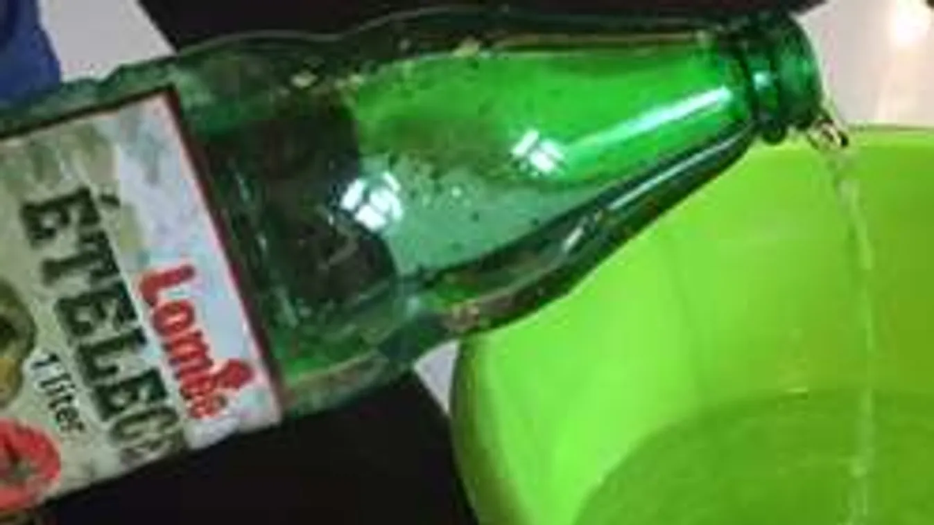 Önts ecetet a zoknidra, és leesik az állad!