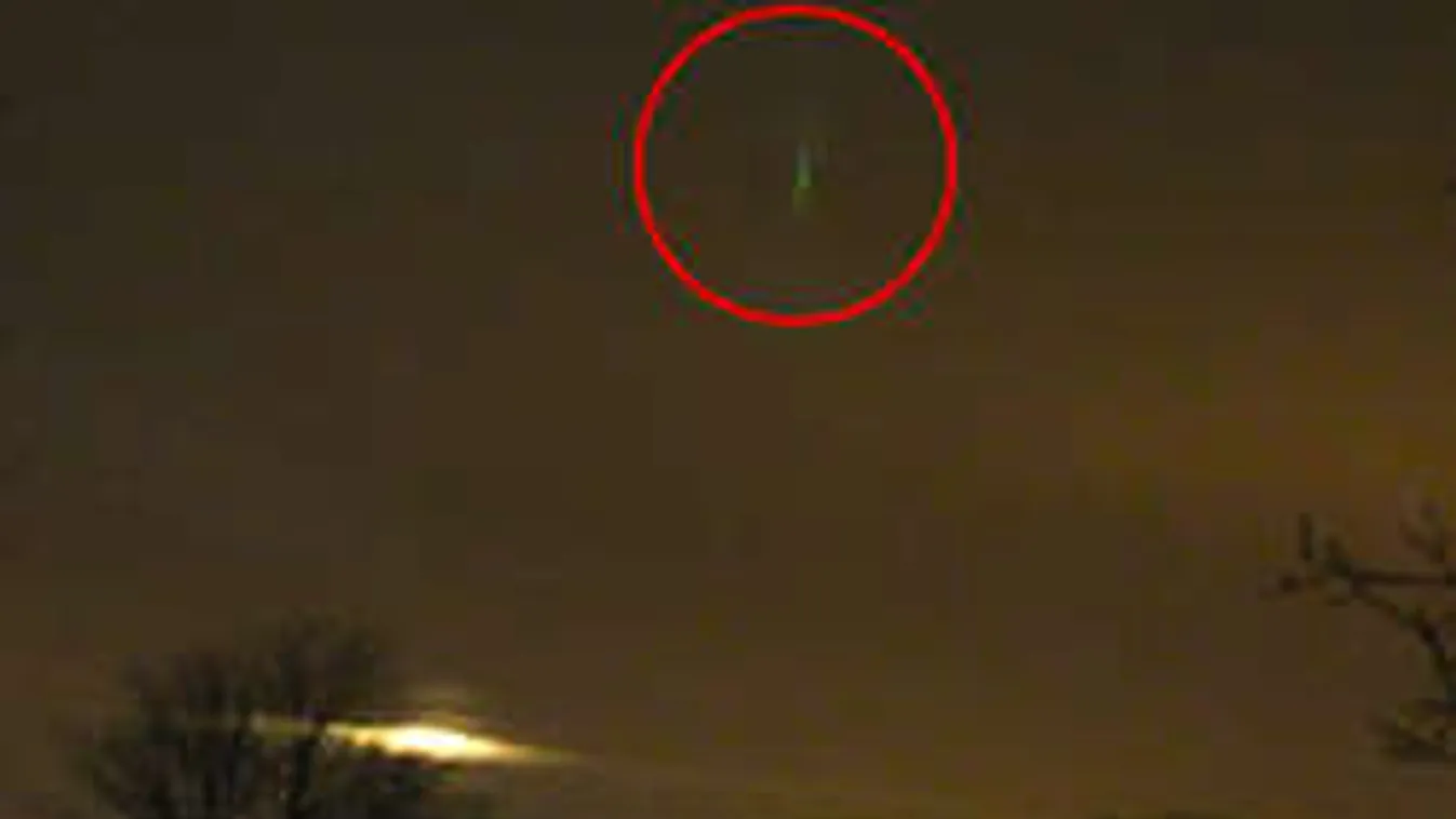 Kíséreties zöld ufót észleltek  Franciaország felett