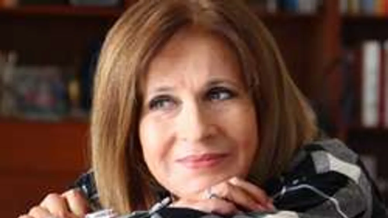 Hihetetlenül jól tartja magát a 70 éves Koncz Zsuzsa! - Fotó