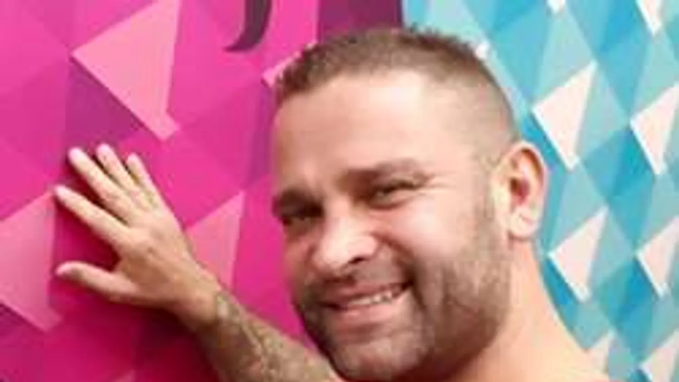 Két gyereket villantott egyszerre a semmiből az RTL Klub sztárja! Fotó