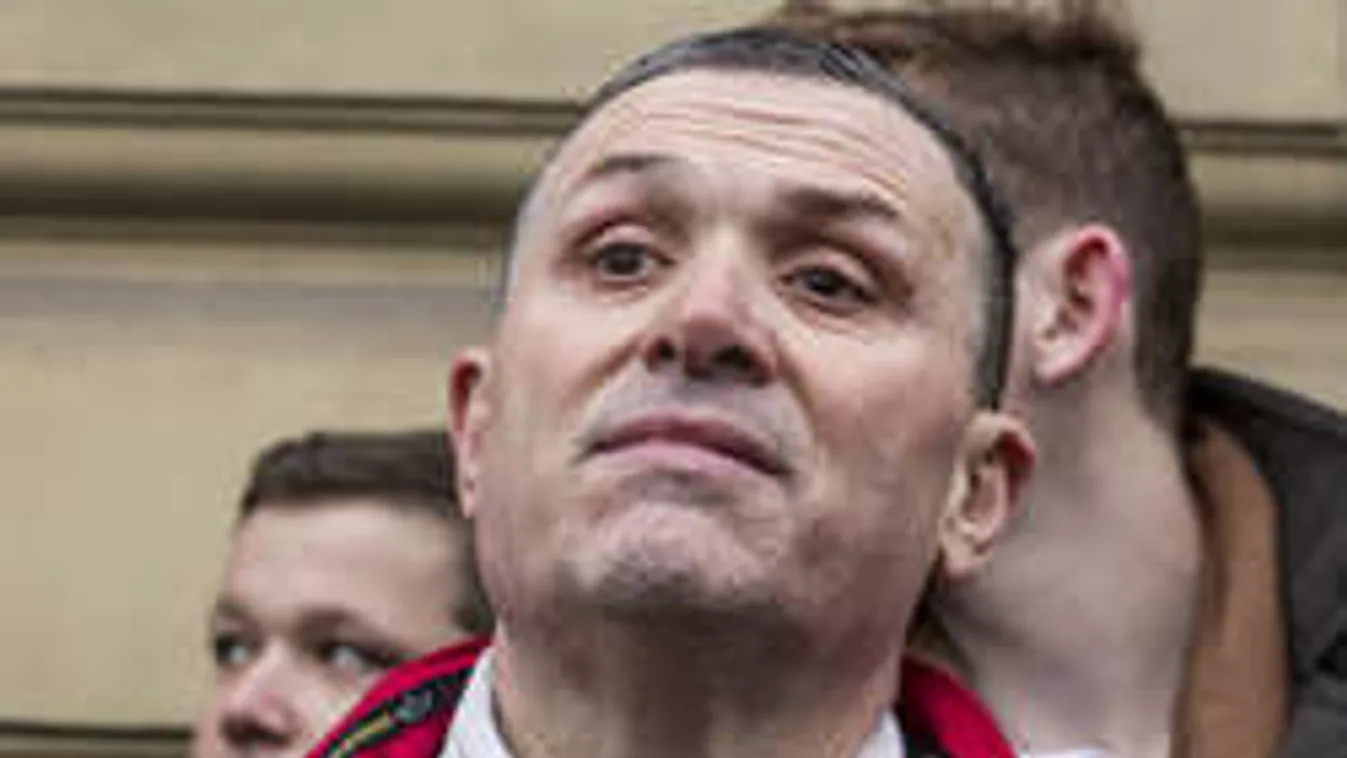 Súlyos döntés: elveszíthetjük Lajcsit!