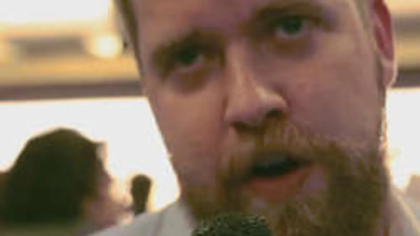 Orbán Ráhelt kismamaként alázta a 24.hu bunkó riportere...