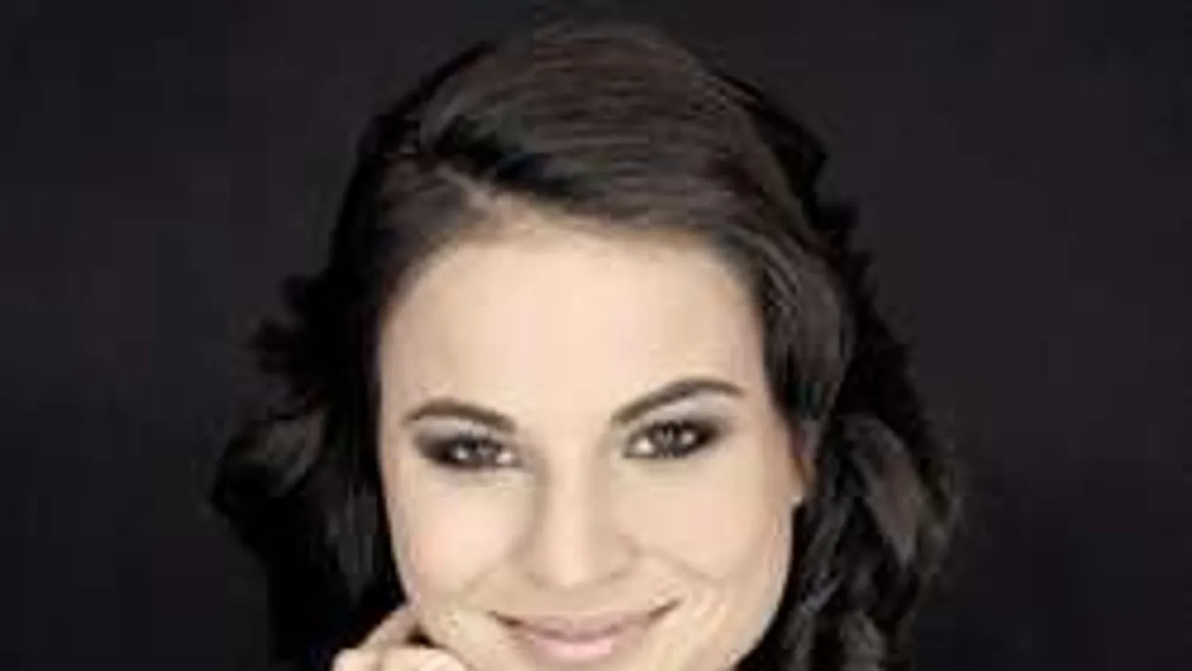 Másra bízza kisfiát az RTL Klub sokat bántott műsorvezetője