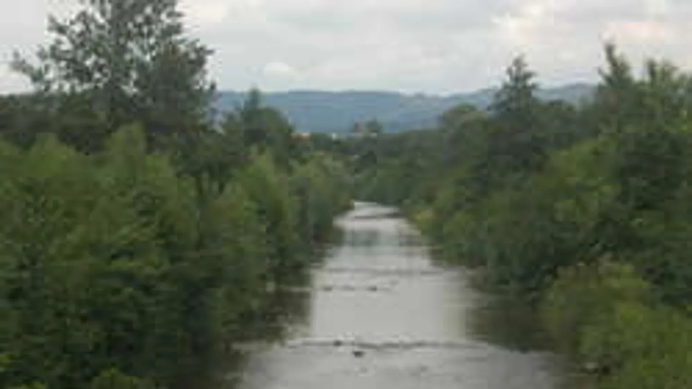 Elsodorta a migránsokat az ár, belefulladtak a folyóba!