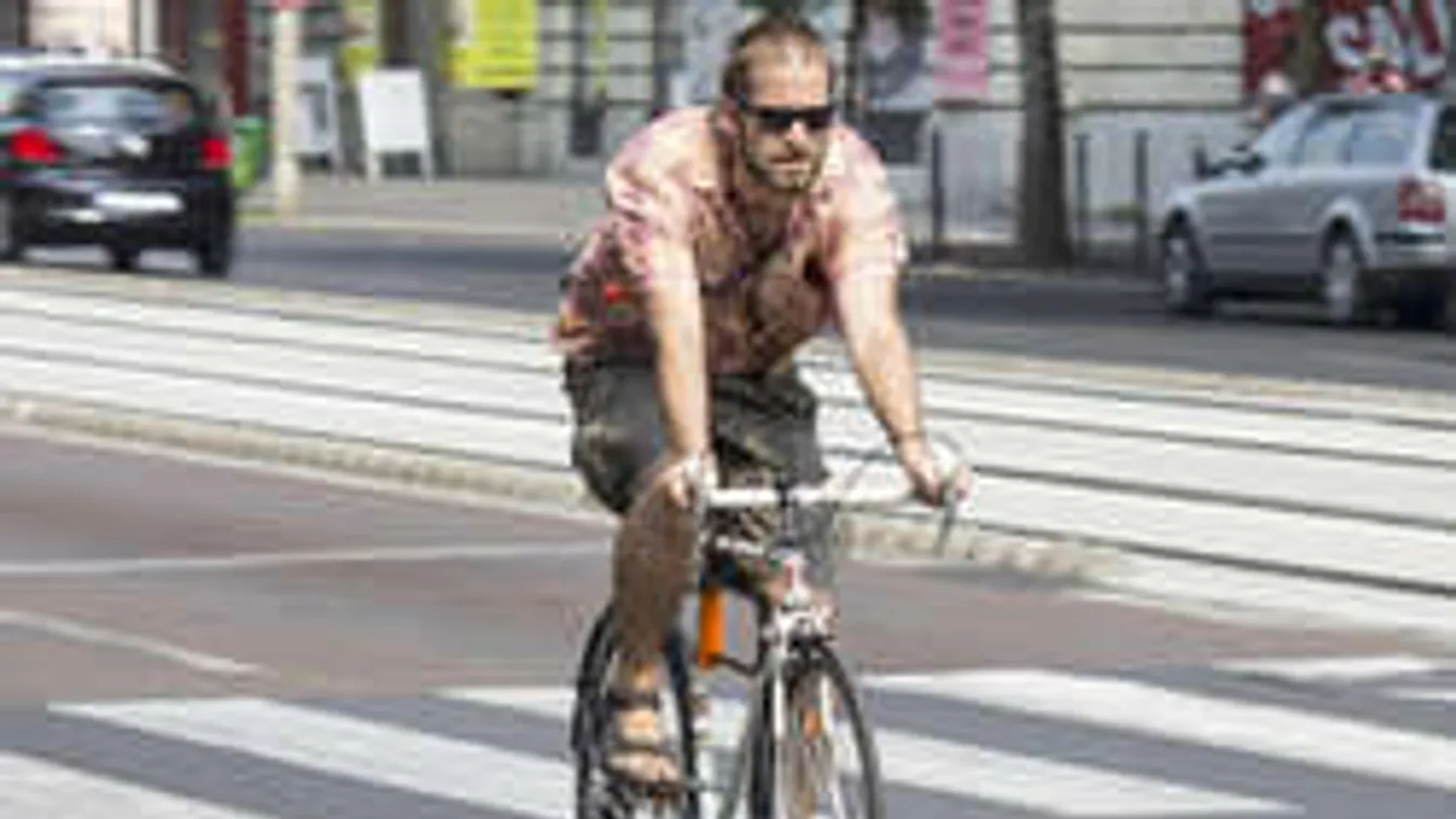 Akkora a légszennyezés, hogy sok városban fizethetnek a biciklizésért!