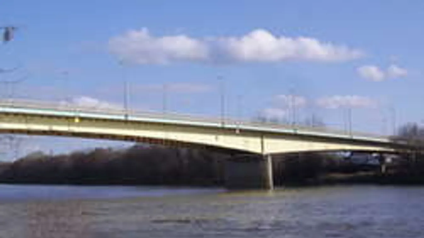 A Tiszába vetette magát, de megúszta a halált az öngyilkosjelölt nő