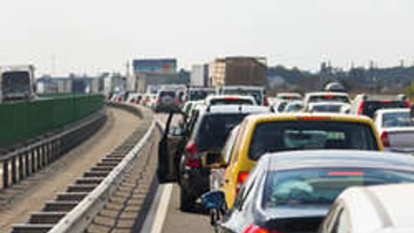 Dugóra készüljön: baleset miatt lezárták az M0-st