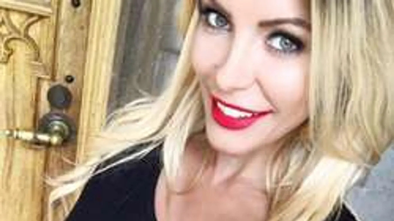 Melltartó nélkül pózolt a sajtómágnás fiatal neje! - Fotó