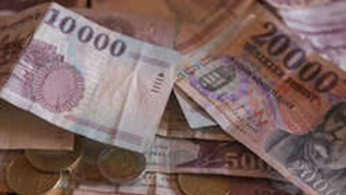 Három és fél év börtönt kapott a nőgyógyász, aki követelte a hálapénzt