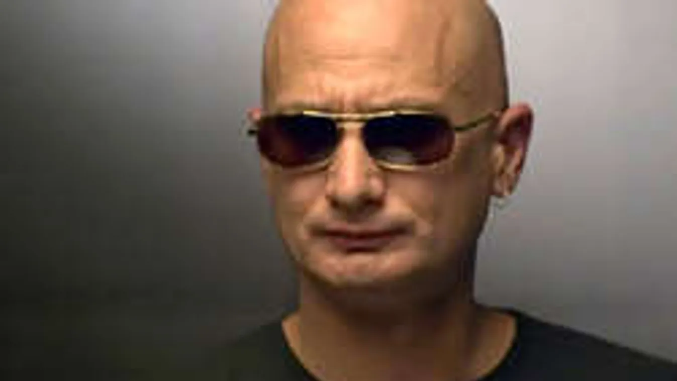 Cipő előre megérezte, hogy milyen vég vár rá