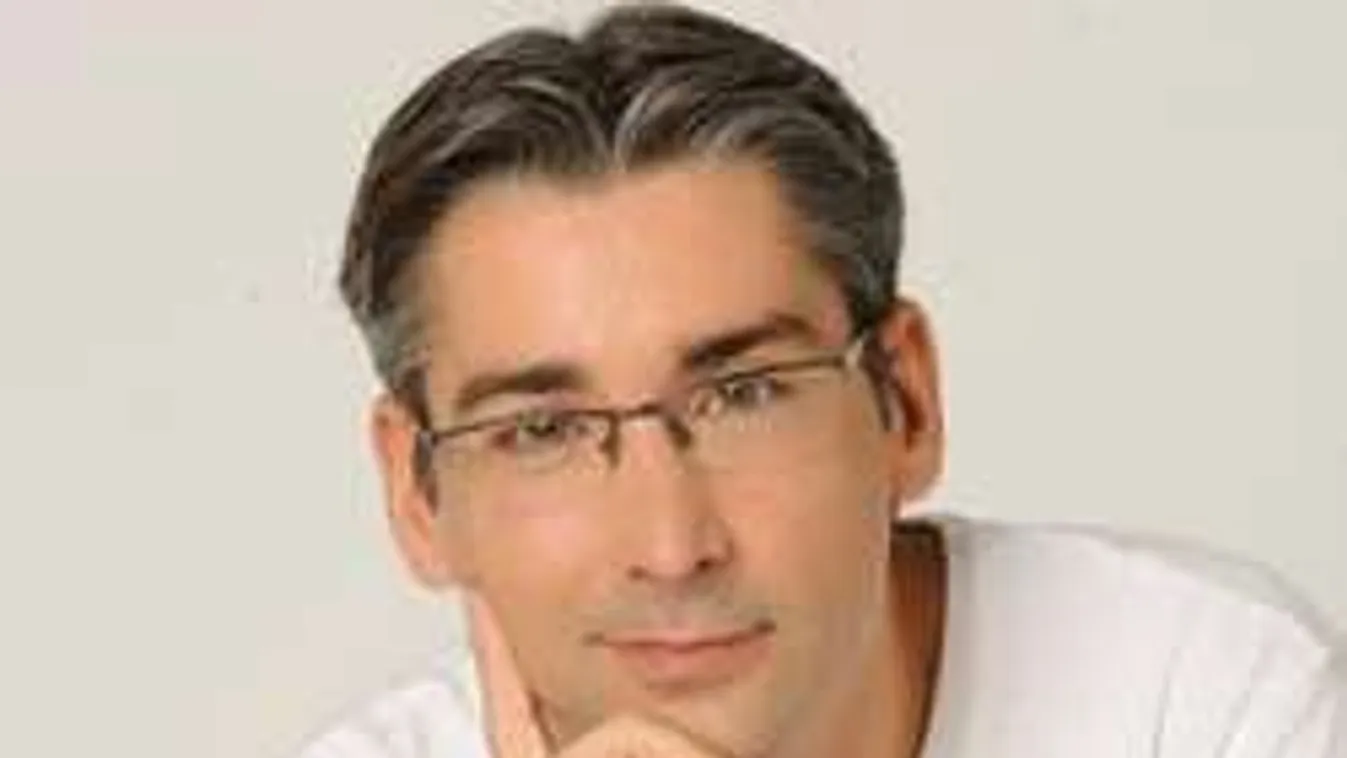 RTL-es sztárt ültetnek Azurák Csaba helyére