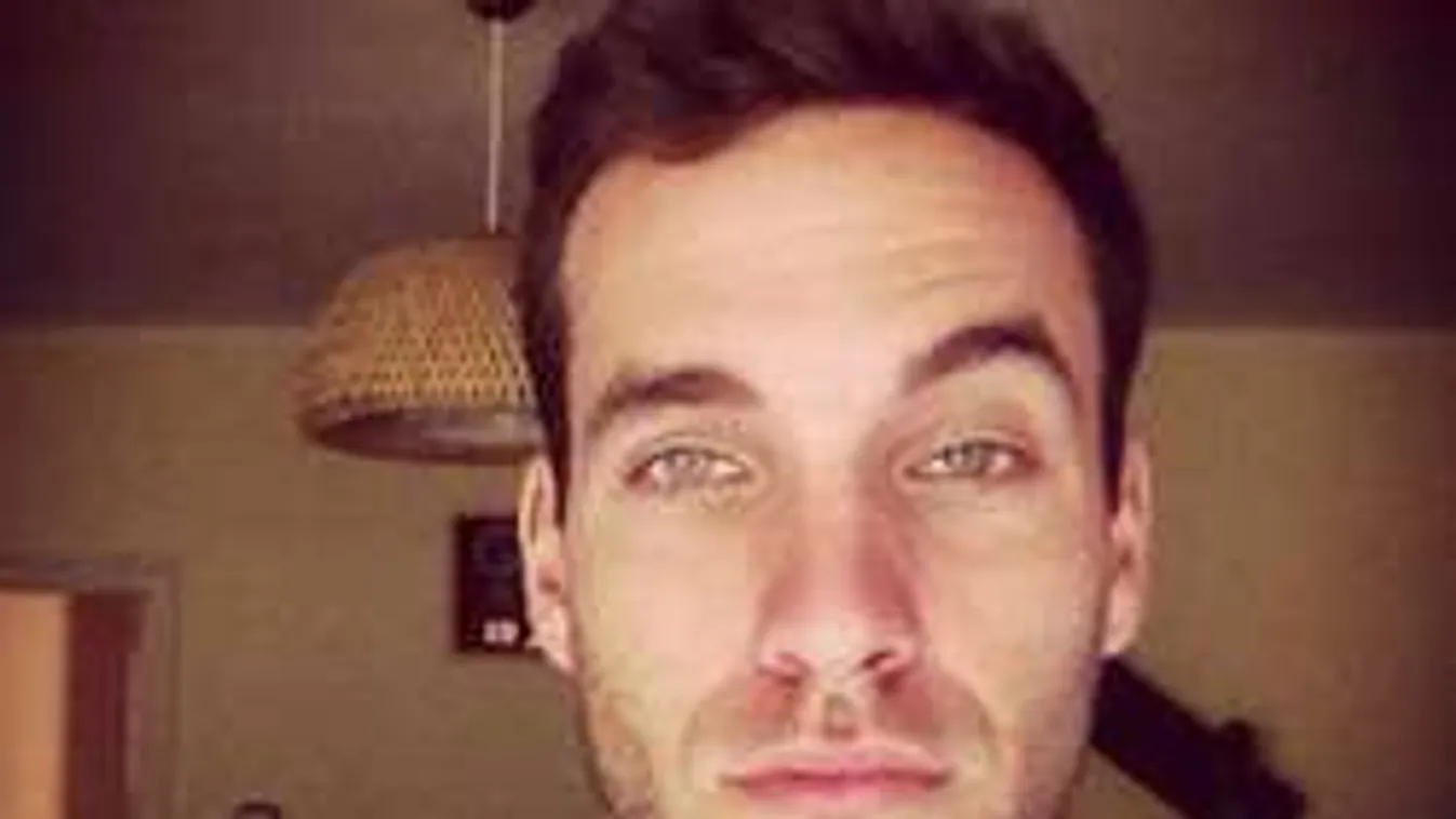 Megrázta a rajongókat a magyar sztárénekes bejelentése