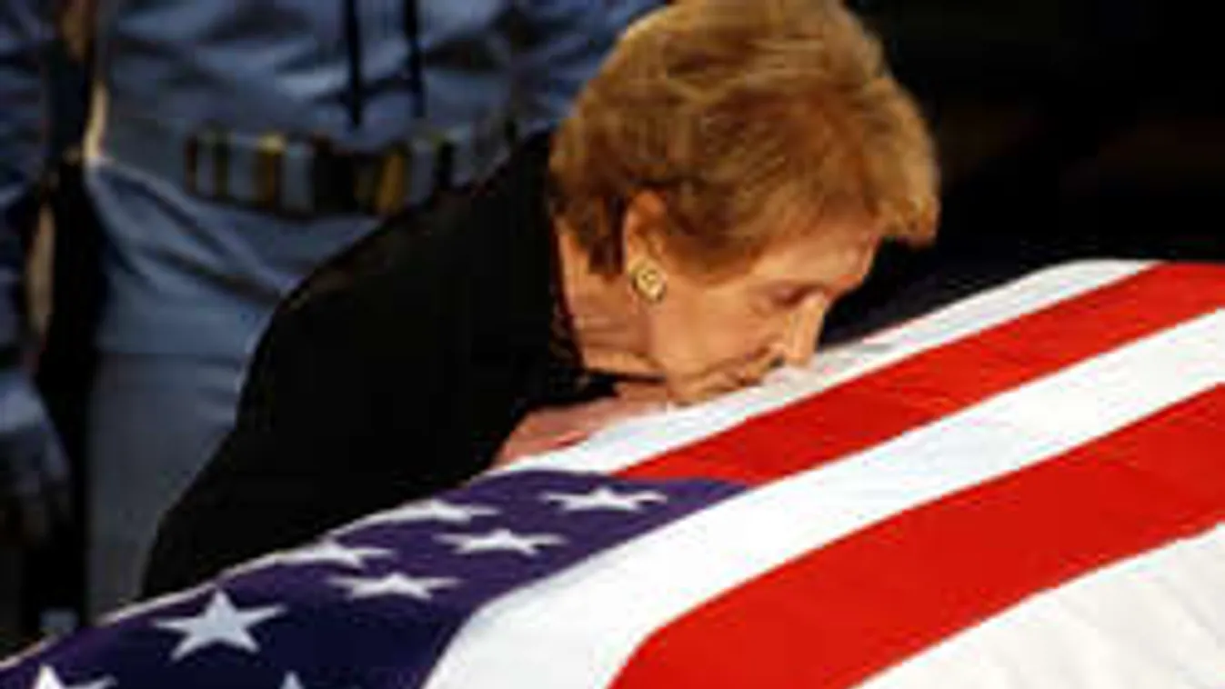 Ramsey átka tovább sújt, Nancy Reagant gyászolja Amerika