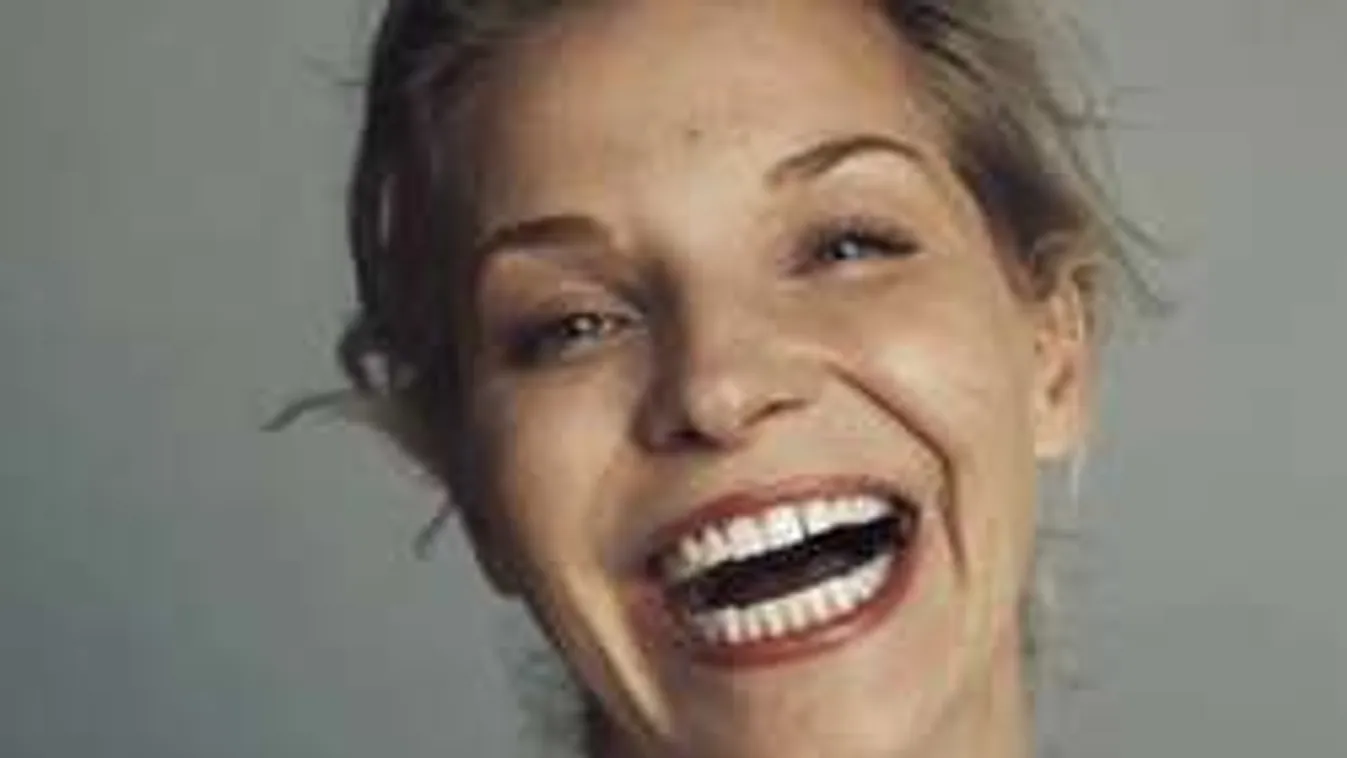 Dúl a háború Lilu meztelen fotója körül