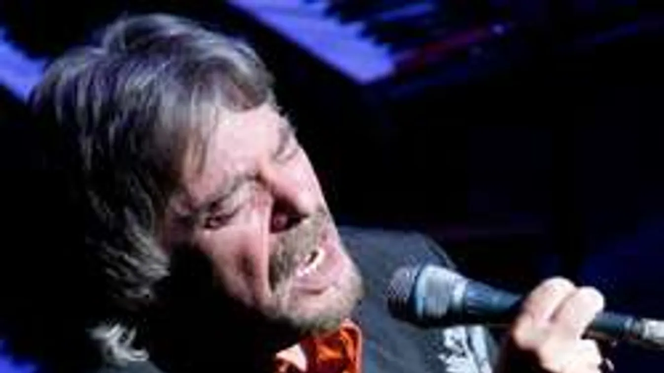 Szenvedélybeteg volt a váratlanul elhunyt magyar énekes