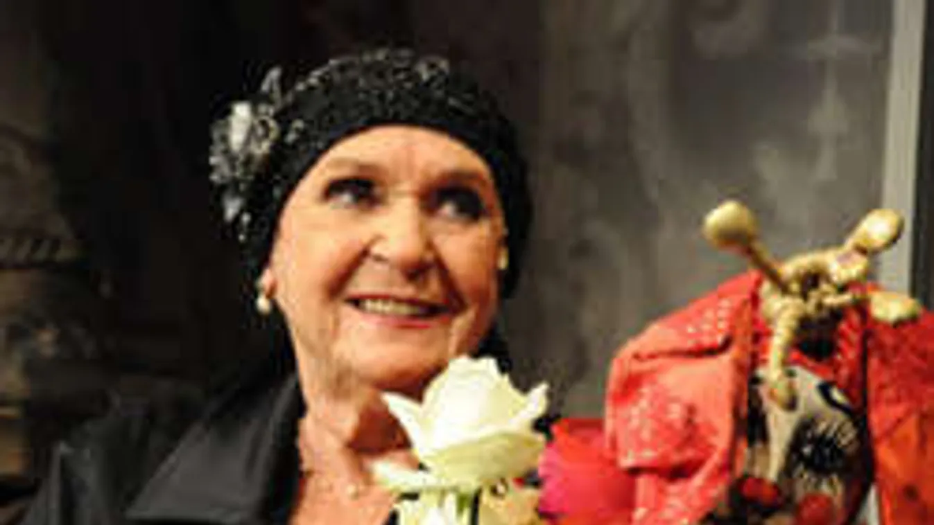 Ekkor temetik Psota Irént!